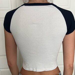 Brandy Melville New York Baseball Cropped Tee